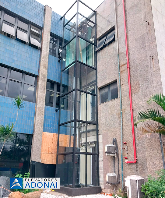 Elevador Residencial para Pessoas com Mobilidade Reduzida