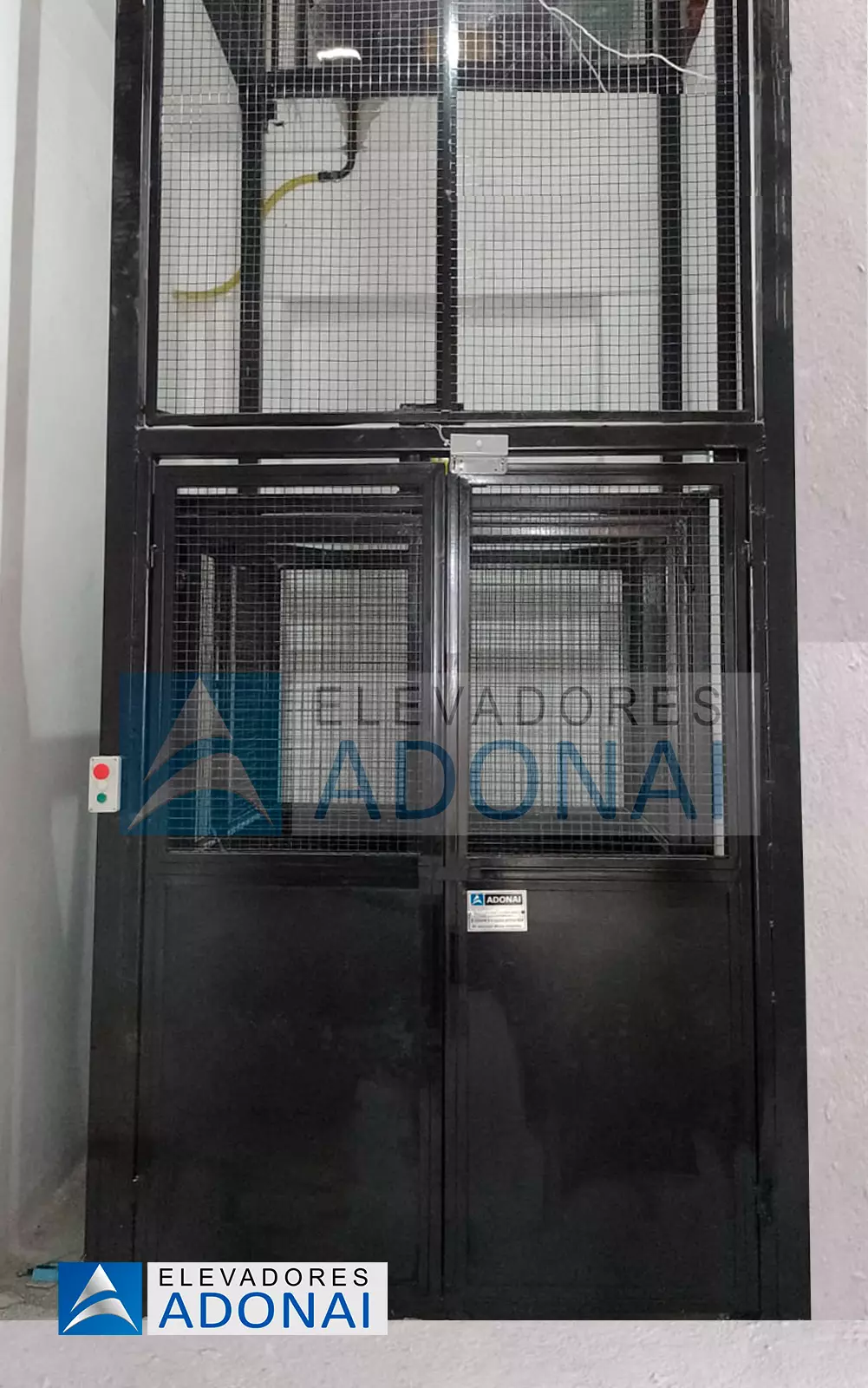 Adonai Elevadores Especialista Fabricante de Elevadores de Carga